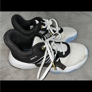 Adidas basketball shoes - Kids